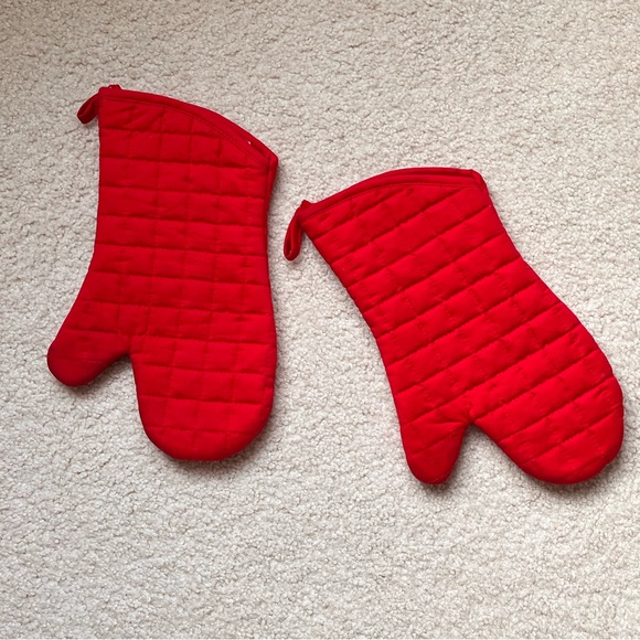 Valentine Oven Mitts 💗 - Picture 2 of 4
